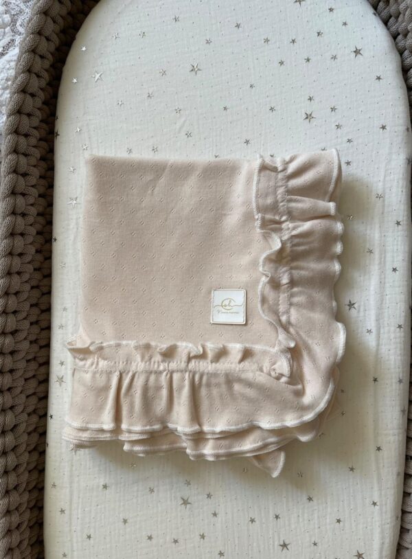 Coperta traforata con le balze NUDE