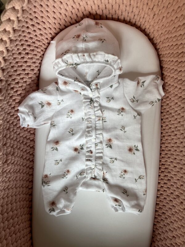 Tutina estiva rose con le balze