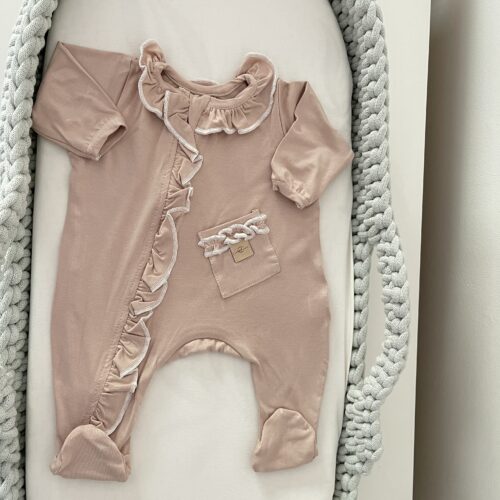 IMG_7848 Tutina in bamboo nude con le balze 0/3m