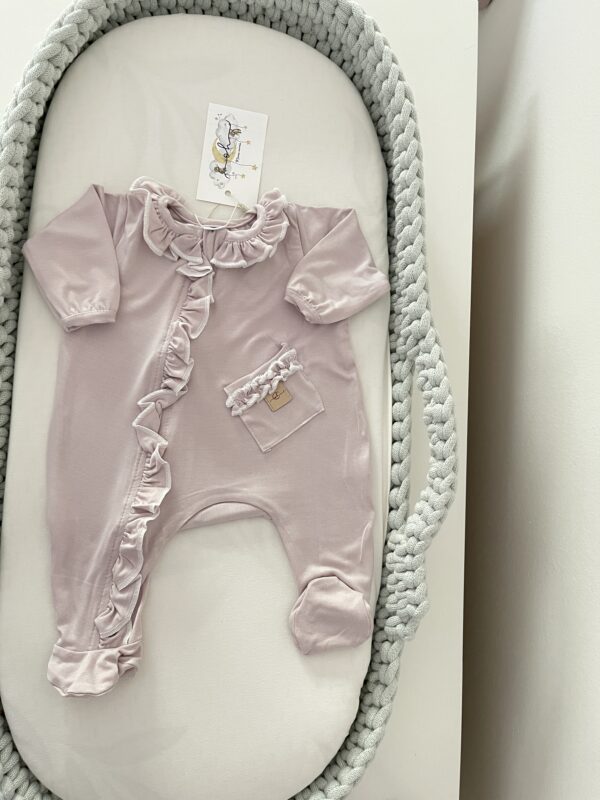 Tutina in bamboo lila con le balze 0/3